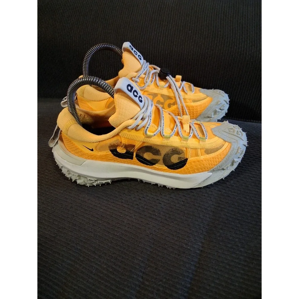 Nike ACG Mountain Fly 2 Low Laser Orange Trail Sneakers Men Size‎ 4 Womens 5.5